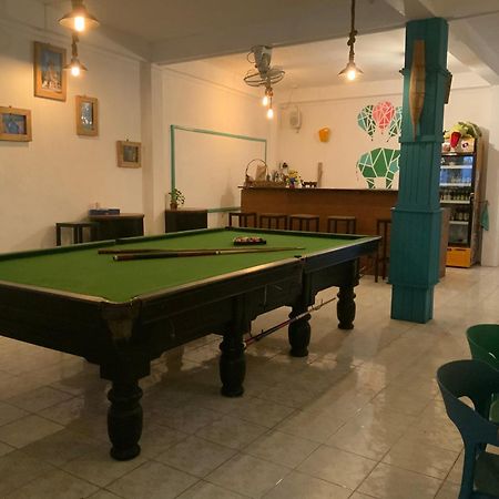 La Casa - Thakhek Hostel Bagian luar foto